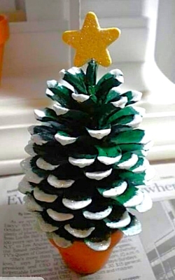 12/12(土)　松ぼっくりのミニクリスマスツリー